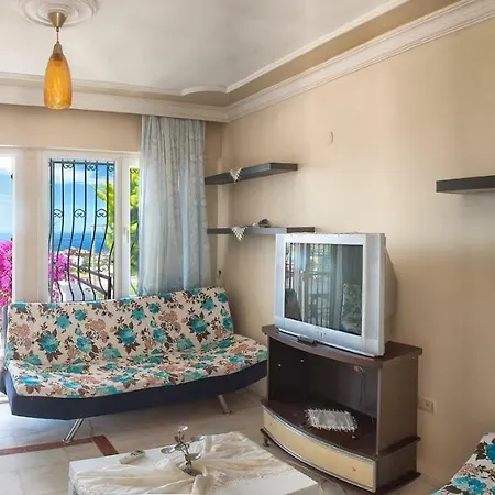 Gunesli Tepe Konuk Evi *